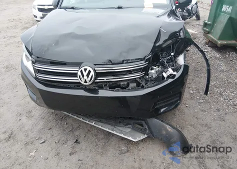 2017 Volkswagen Tiguan 2.0T/2.0T S z USA, uszkodzony, nr VIN WVGAV7AX5HK044761